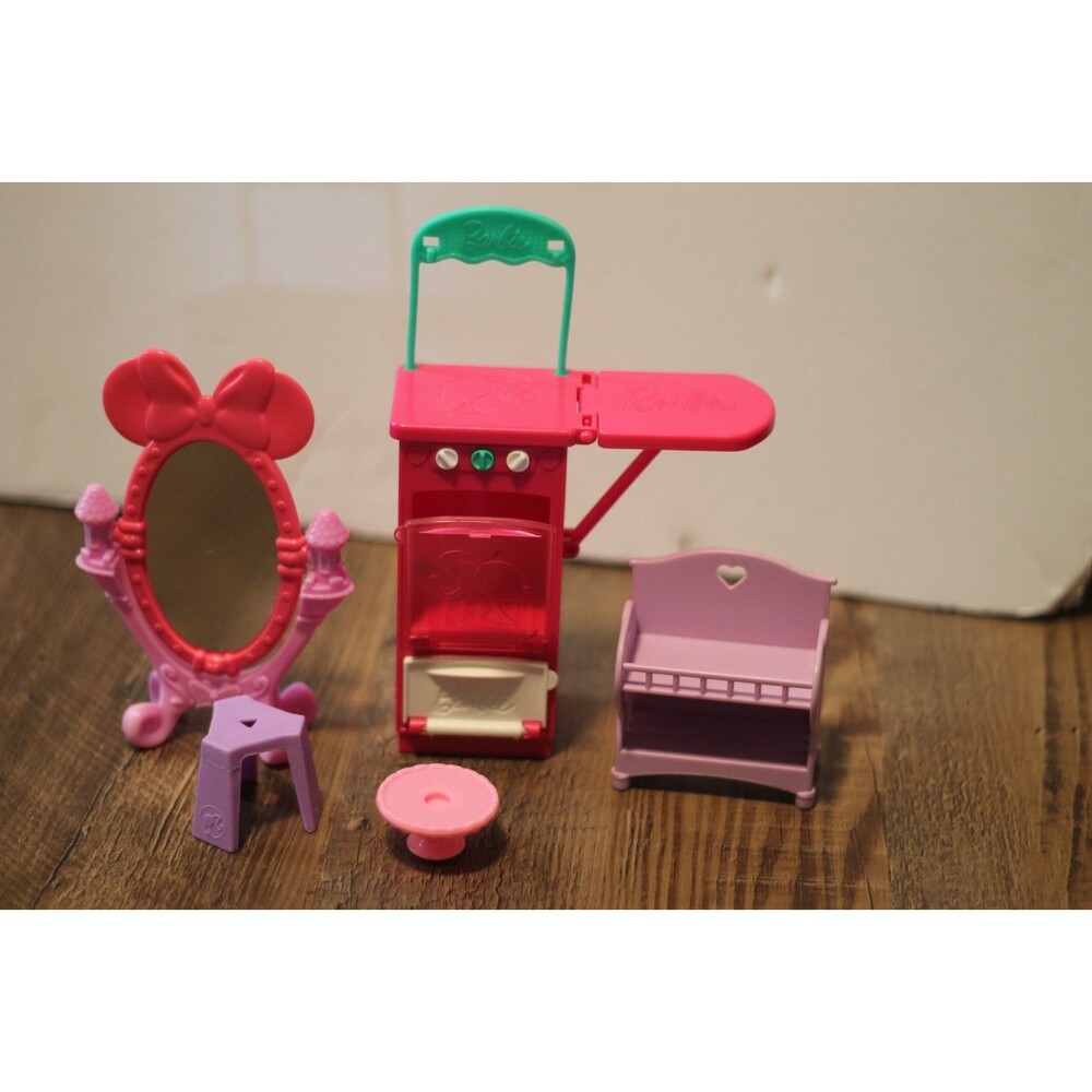Barbie furniture lot Sisters Baking Fun Christmas Holiday Kitchen, mirror, shelf